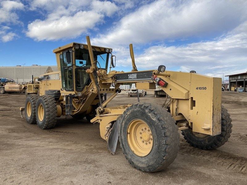 CAT 140H motor grader